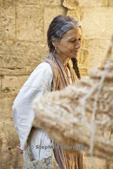 macrame woman 10 graphic